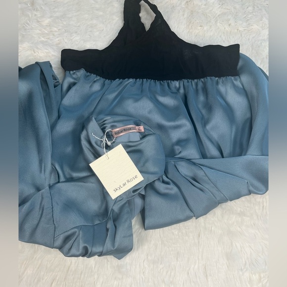 Skylar Rose | Deep V Turtleneck Bodysuit | NWT! - Picture 3 of 8